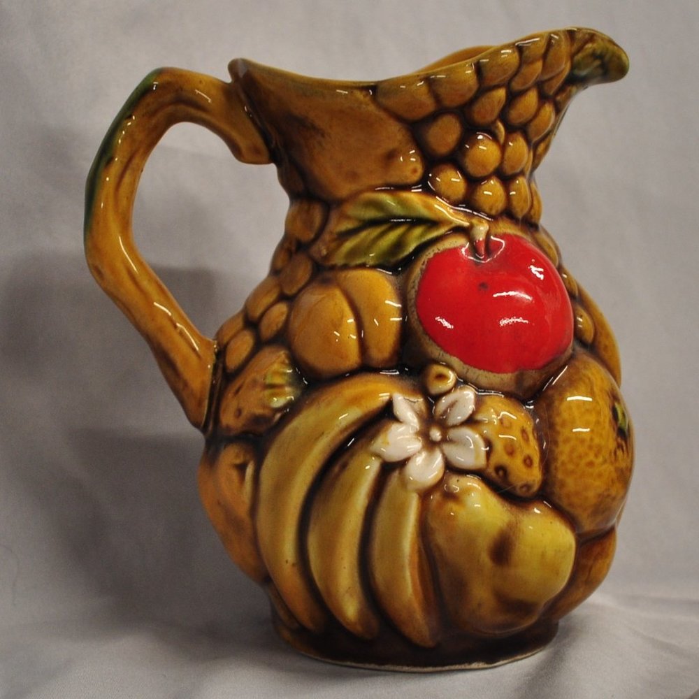 SALE* Relpo Chicago MCM vintage 24 oz majolica raised fruit pitcher (167w)